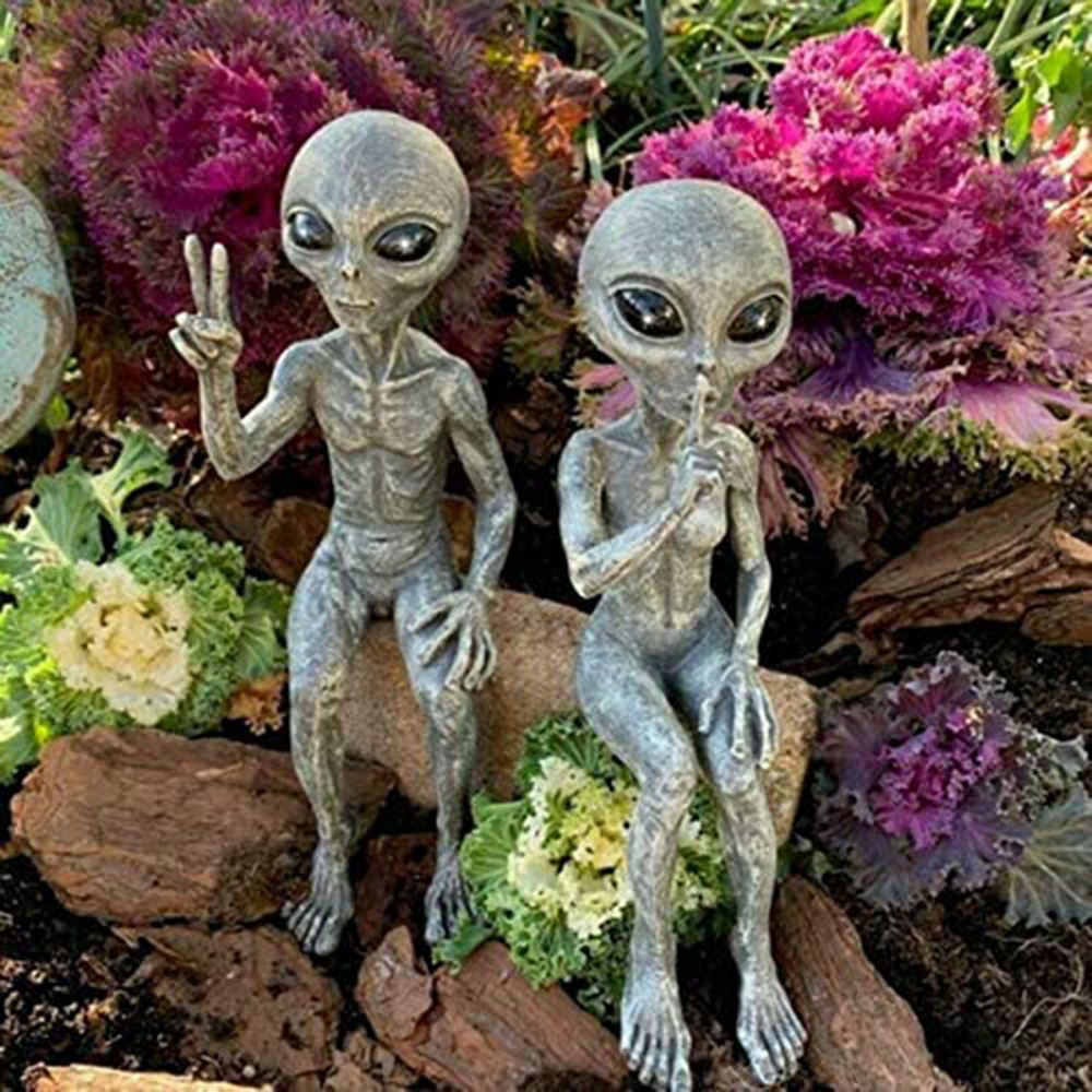 Alien Garden Figurine Set – Resin Statue for Indoor/Outdoor Garden Figurine Set Oasis Select