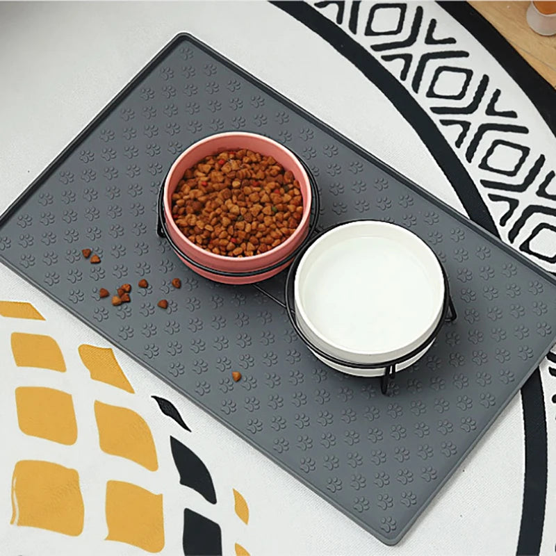 Dog drinking and eating mats cat mats pet mats made of waterproof wear-resistant durable and easy-to-clean silicone Pet supplies Oasis Select