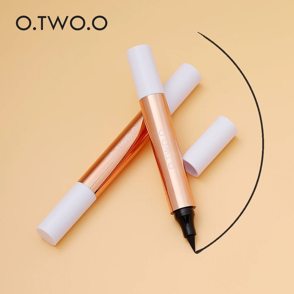 O.TWO.O Double-Ended Stamp Eyeliner – Waterproof Black Pen