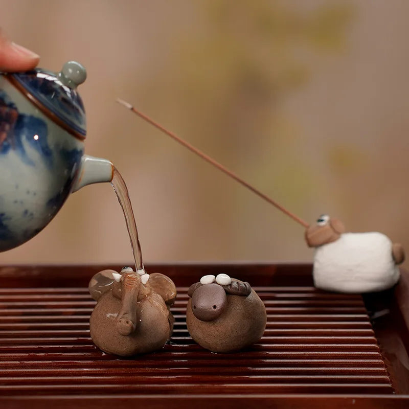 Ceramic Cute Mini Ornaments for Tourist Attractions, Hand-Pinched Animals, Cultural and Creative Decorations Tea Pets Oasis Select