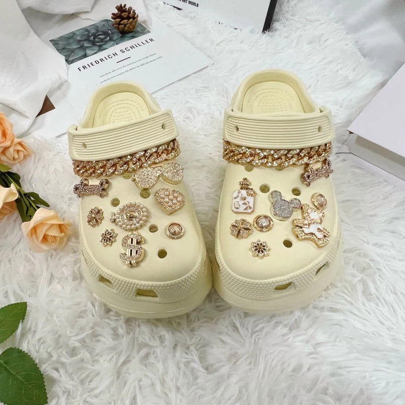 Fashionable shoe accessory set, made of metal, with a shoe chain clasp, removable, suitable for sandals and flip-flops. Oasis Select