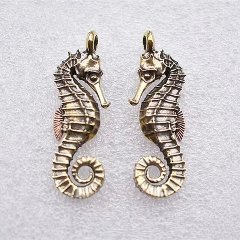 Exquisite Vintage Brass Seahorse Gift 1PCS Statue Key Chain Pendant Fashion Car Key Ring Bag Hanging Handicraft Desktop Ornament Oasis Select