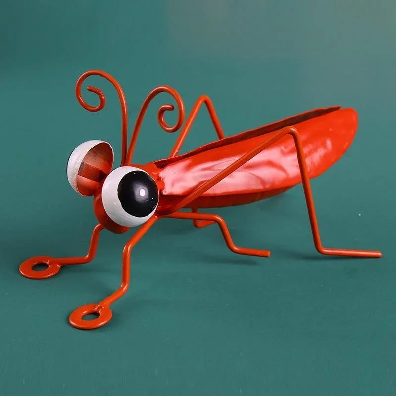1pc Colorful Cute Garden Art Metal Sculpture Locust Grasshopper Ornament Outdoor Wall Art Garden Statues Oasis Select Red