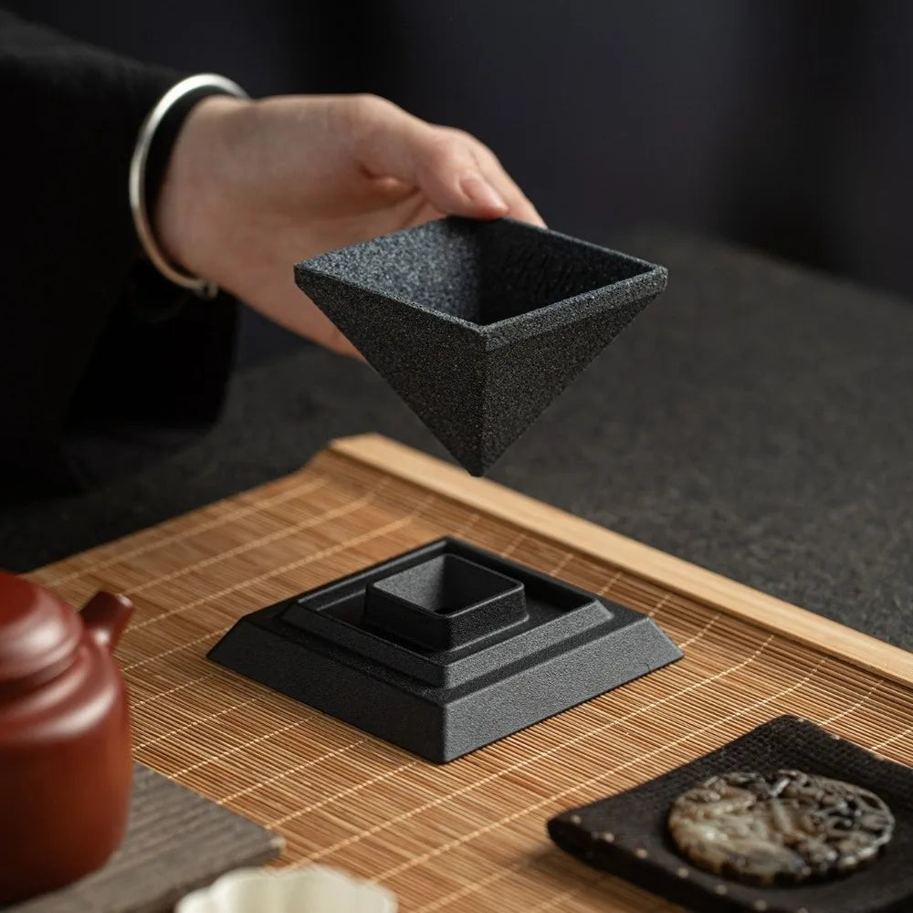 Inverted Pyramid Ceramic Tea Strainer & Iron Base | Black