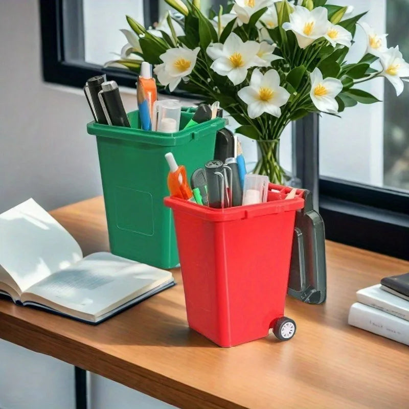 2pcs Mini Trash Can Pen Holders for Office Desk, Lightweight Plastic Organizer, Desk & Drawer Organizer for Home Storage Oasis Select green red