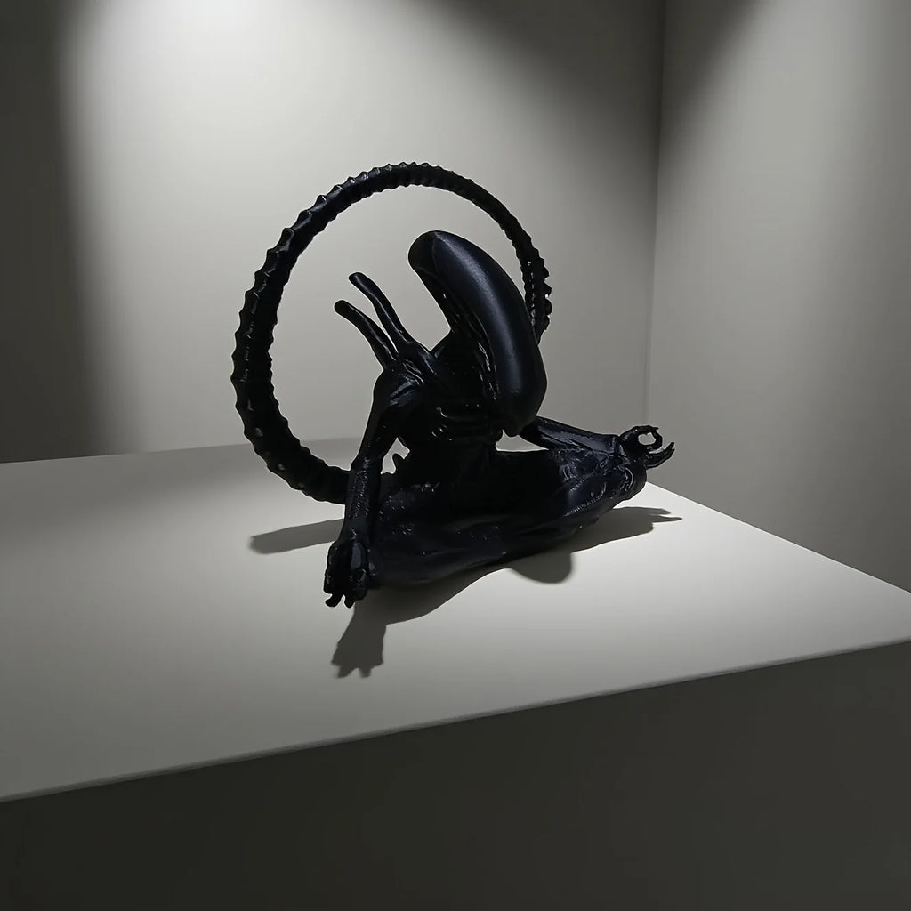 Meditating Alien Figurine 3D Printed Sci-Fi Horror Statue Creative Desktop Ornament Collectible Decor Toy for Home Room Gift Oasis Select