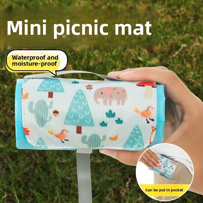 1pcs Lightweight Mini Pocket Picnic Mat Sand Proof Beach Blanket Waterproof Outdoor Camping Picnic Pad for Travel Picnic Oasis Select