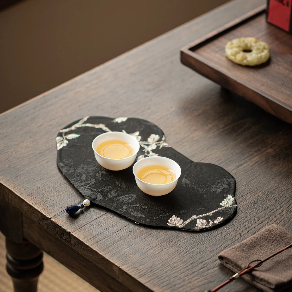 Brocade Plum Blossom Embroidery Double-sided Tea Mat Home Fabric Chinese Style Dry Bubble Tea Mat Tea Cup Teapot Heat Insulation Oasis Select