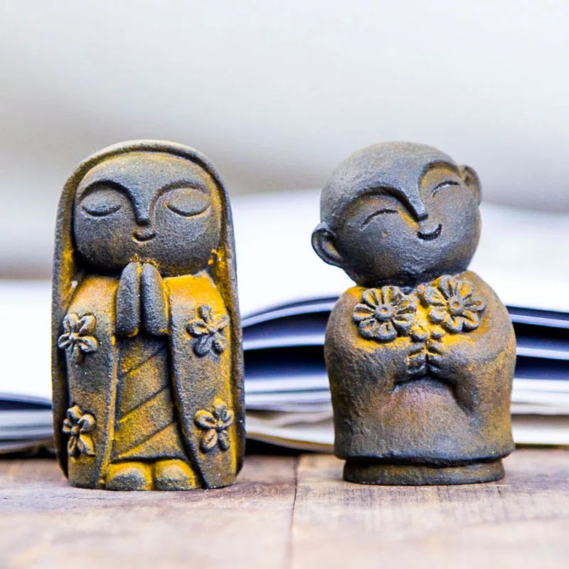 Zen Creative Cute Little Monk Buddha Statue Ornament Home Living Room Tea Play Desktop Imitation Cast Iron Handmade Craft Oasis Select