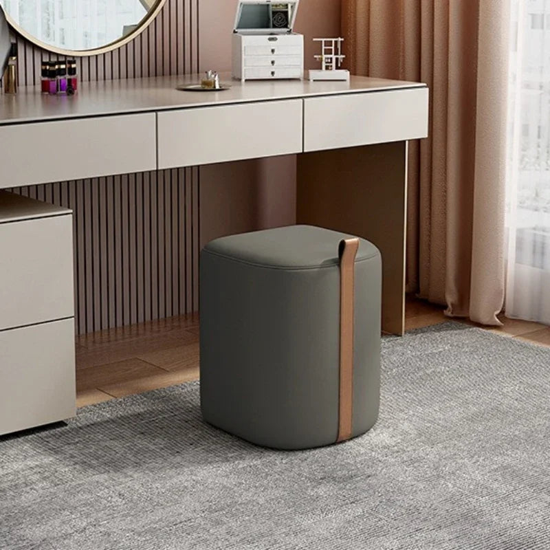 Modern bedroom makeup stool Nordic dresser stool light luxury minimalist dressing stool low stool small apartment seat pier Oasis Select