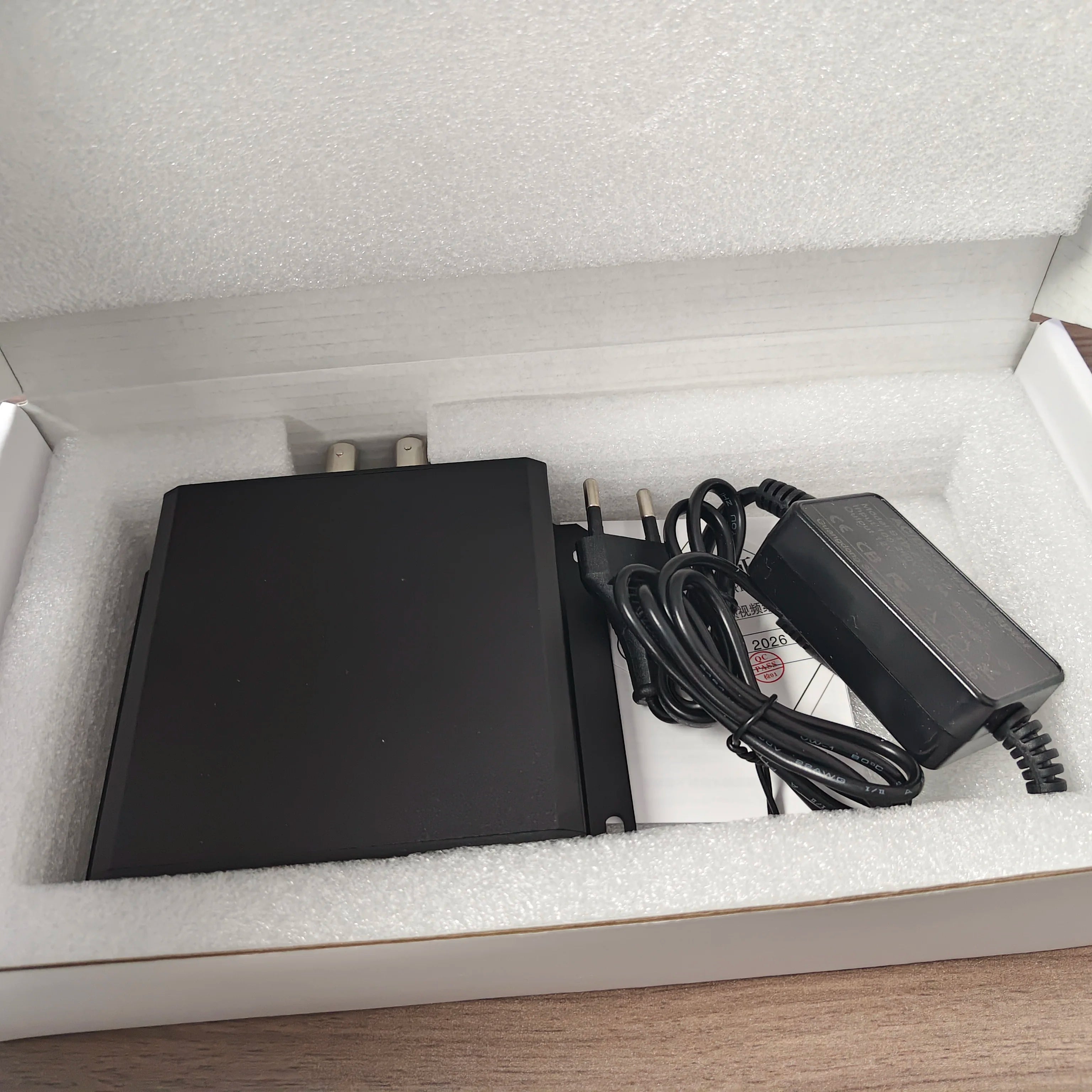 CVBS loop-out HD ，H.265 video encoder，supporting RTSP/RTMP/GB28181 surveillance for NVR recording Oasis Select