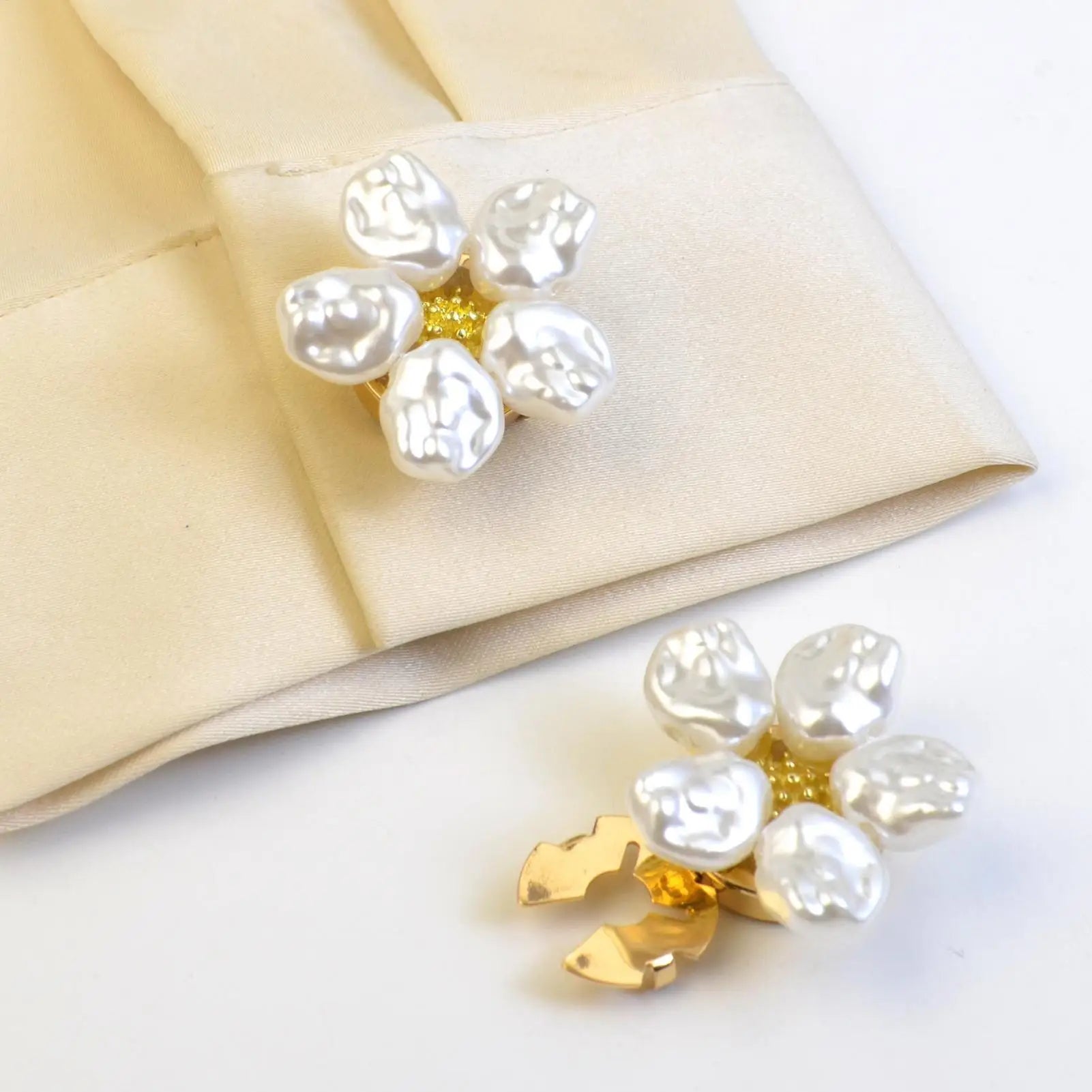 1PC Flower Rhinestone Pearl Cufflinks for Women Buttons Exquisite Shirt Sleeve Collar Clips Decor Jewelry Elegant Accessories Oasis Select