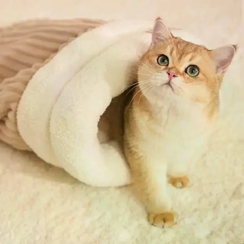 Enclosed Cat Cave Bed – Warm Thickened Sleeping Bag for Cats