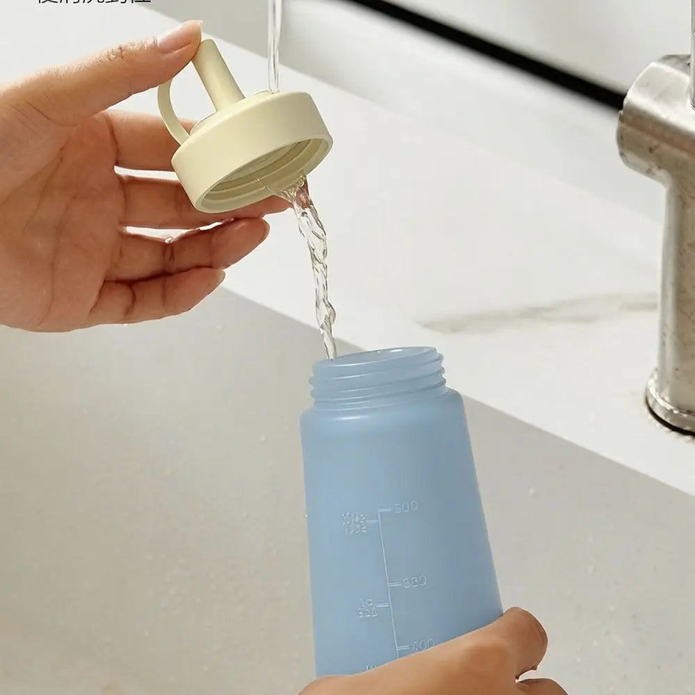 300ml Capacity Condiment Squeeze Bottle Leakproof Design Transparent Sauce Dispenser Clear Scale with Suction Cup Oasis Select