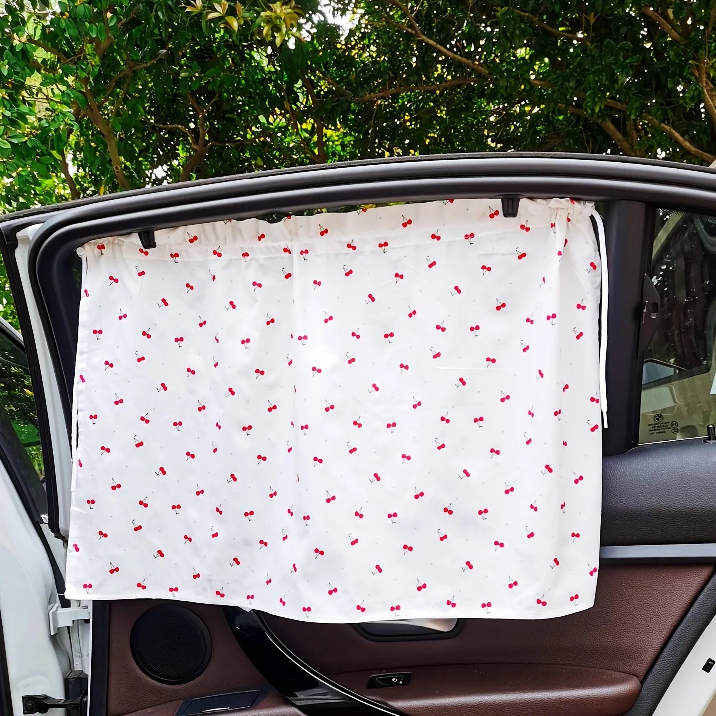 Side Window Sunshade, Cartoon with Suction Cup, General Motors Home Window Sunshade, Providing UV Protection for Children Oasis Select cherry