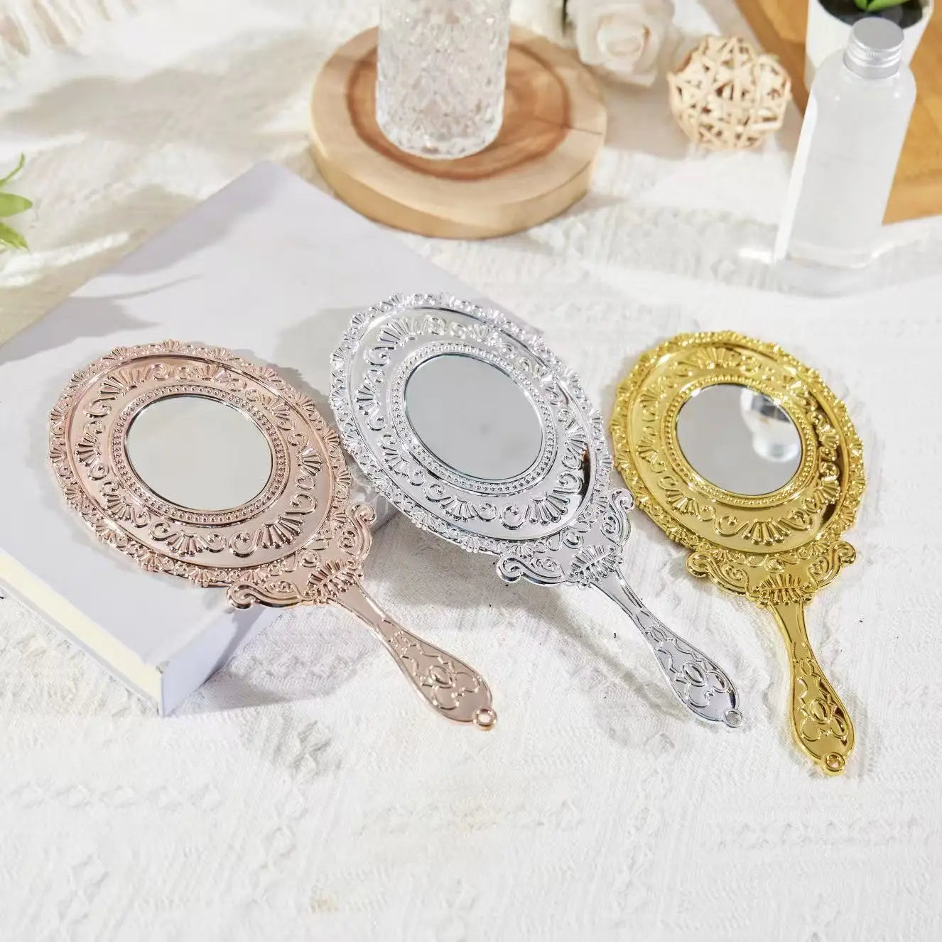 Vintage Baroque Handheld Makeup Mirror – Double-Sided