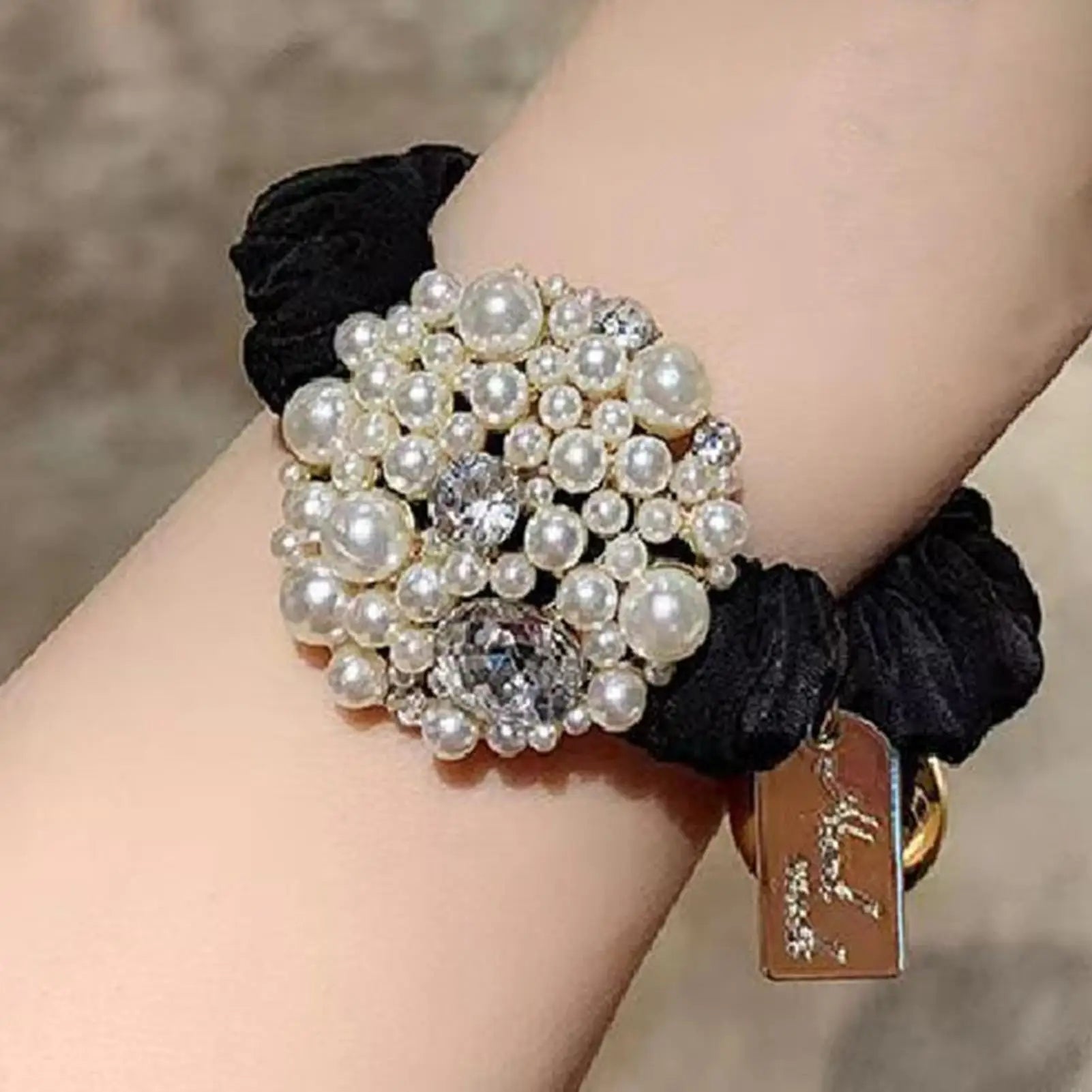 Hair Scrunchie 1PC Pearl Rhinestone Hair Tie Luxury Styling Womens Ponytail Hair Tie Scrunchie Adult Hair Band Elastic Hair Tie Oasis Select