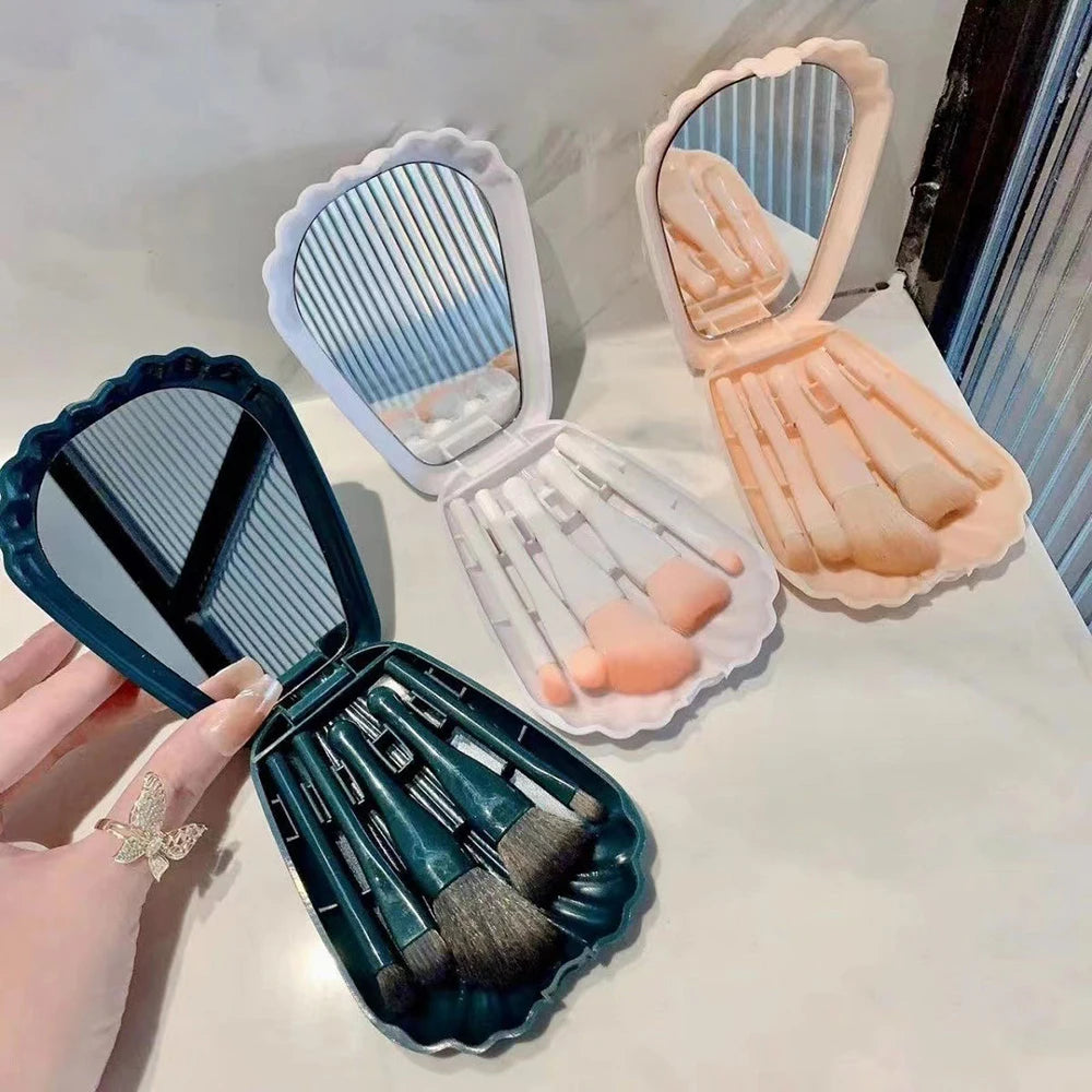 Mini Makeup Brush Set with Mirror Portable Makeup Brush Set, Shell Portable Travel Makeup Brush Set 5 Sizes Brush Mini Complete Oasis Select