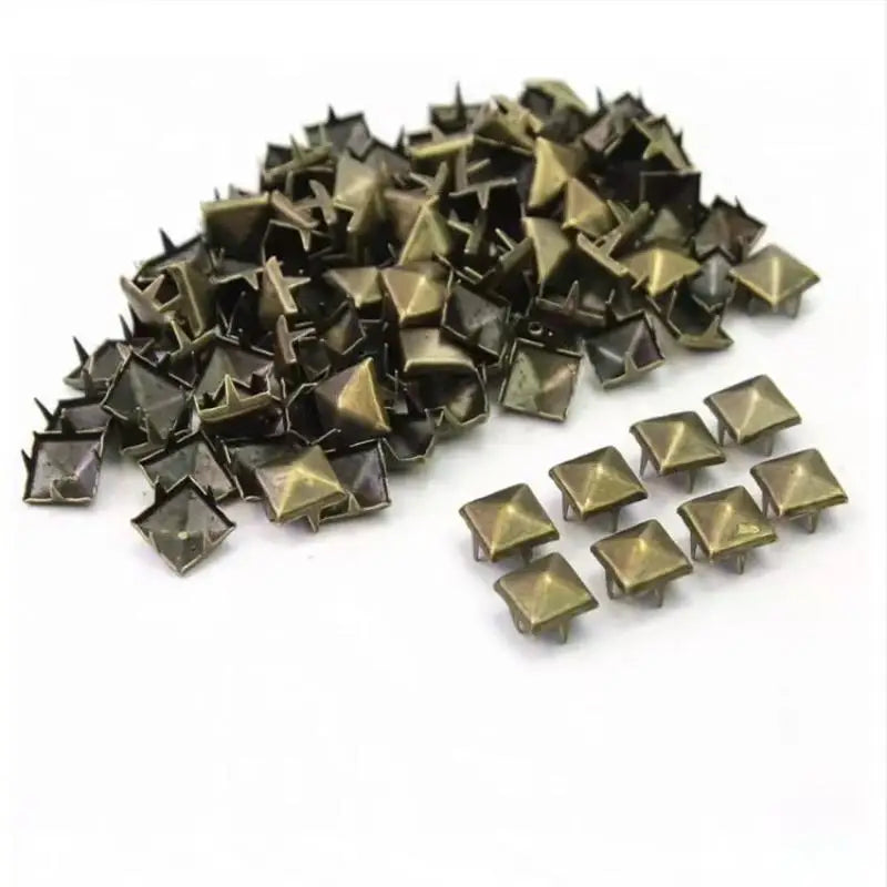 100Pcs Square Pyramid Metal Studs, 4 Claw Punk Spikes, DIY Decor Accessories for Leather Crafts Bags Clothes Shoes Oasis Select A3