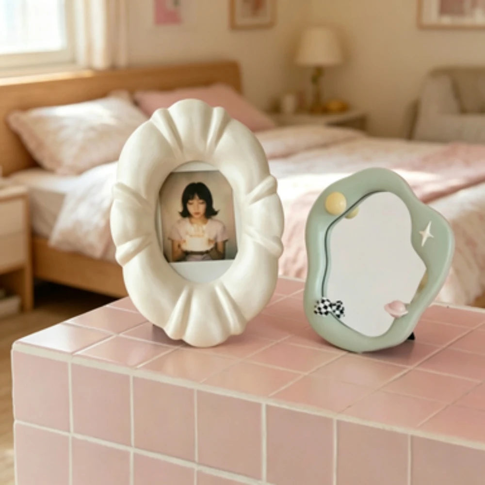 White Bubble Oval Photo Frame Cute Bubble Style Desktop Storage Rack Home Desktop Decoration Minimalist Puff Style Photo Frame Oasis Select
