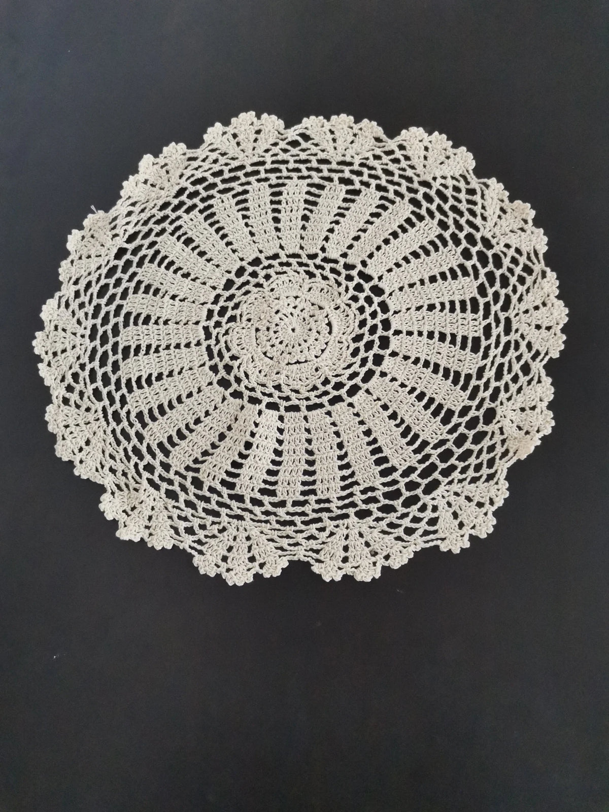Round Hand Crocheted Doily Vintage Cup Mat Cotton Crochet Table Place Mat Wedding Napkins Cloth Lace Placemats Decorative Oasis Select Beige-40cm