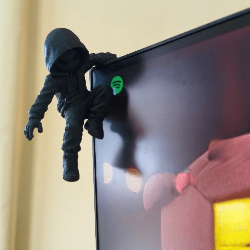 Climb Hoodie Alien Mini Statue 3D Printing Climbing Figure for Monitor Top Decor Weird Novelty Desk Edge Gaming Room Decor Gifts Oasis Select
