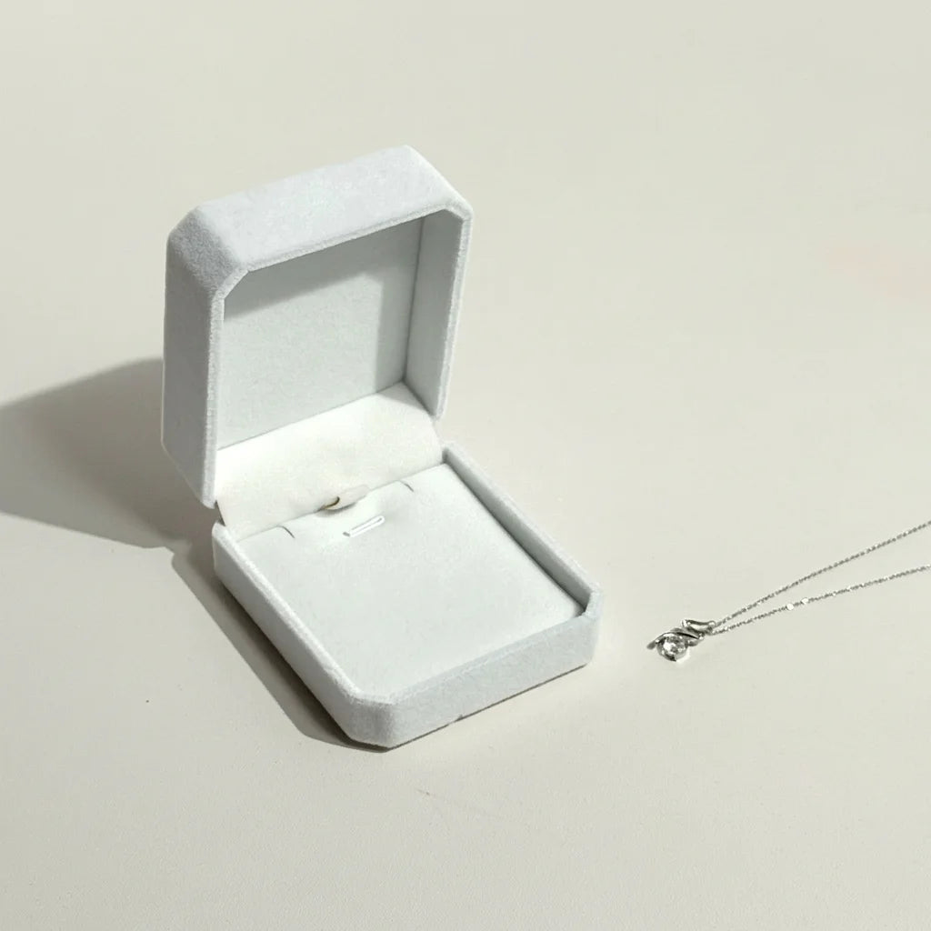 Velvet Necklace Pendant Gift Box – Soft Lined Jewelry Storage Case
