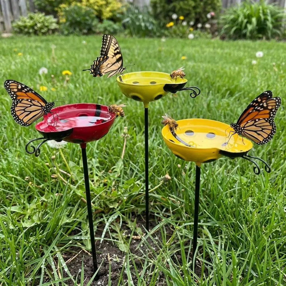 Handcrafted Bee Watering Station Rust-resistant Ground Insert Bird Bath Stake Water Dispenser Iron Art Metal Garden Stake Oasis Select
