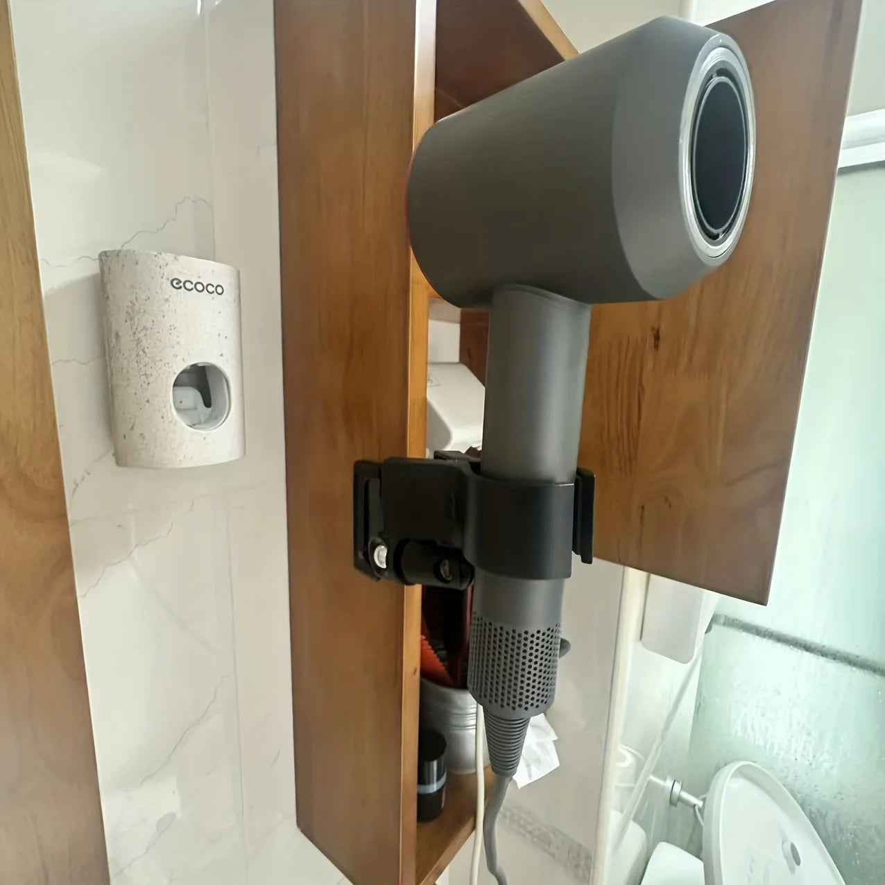 Clip-on Hair Dryer Holder Heavy-duty Metal Wall Mount Bracket Hands-free Storage Stand for Bathroom Bathroom Accessories Oasis Select