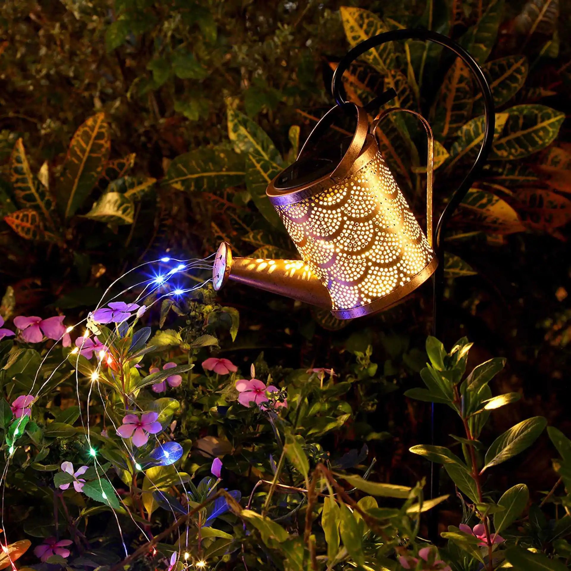 Solar Outdoor Hollowed-out Pattern Shower Kettle Light Golden Water Shower Star Kettle Light Oasis Select