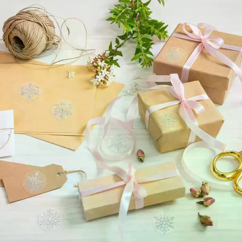 500 Sheets/roll Transparent Snowflakes Stickers Christmas Tags Stickers For Kids Gift Baking Package Envelope Decor Stationery Oasis Select