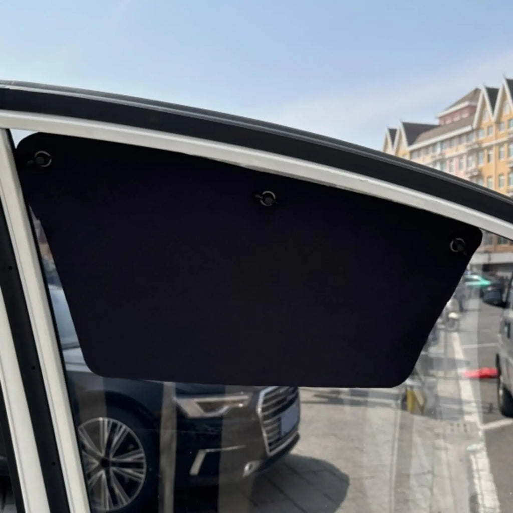Magnetic Car Window Sunshade – UV Blocking Mesh Curtain