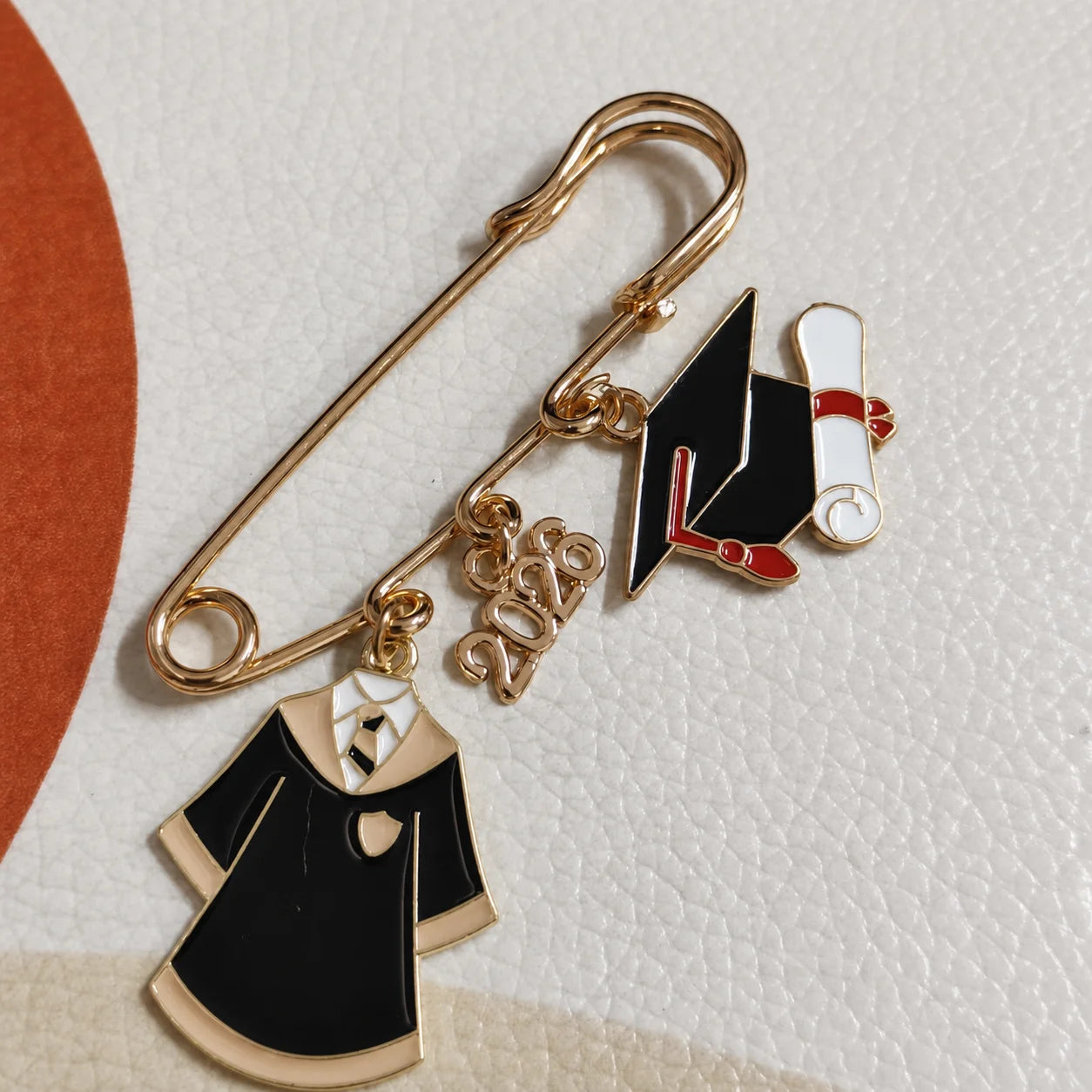 Enamel Metal Brooch Stylish Graduation Brooch Grad Cap Pin Iconic Diploma Pin For Gift For Graduates Student Accessories Oasis Select