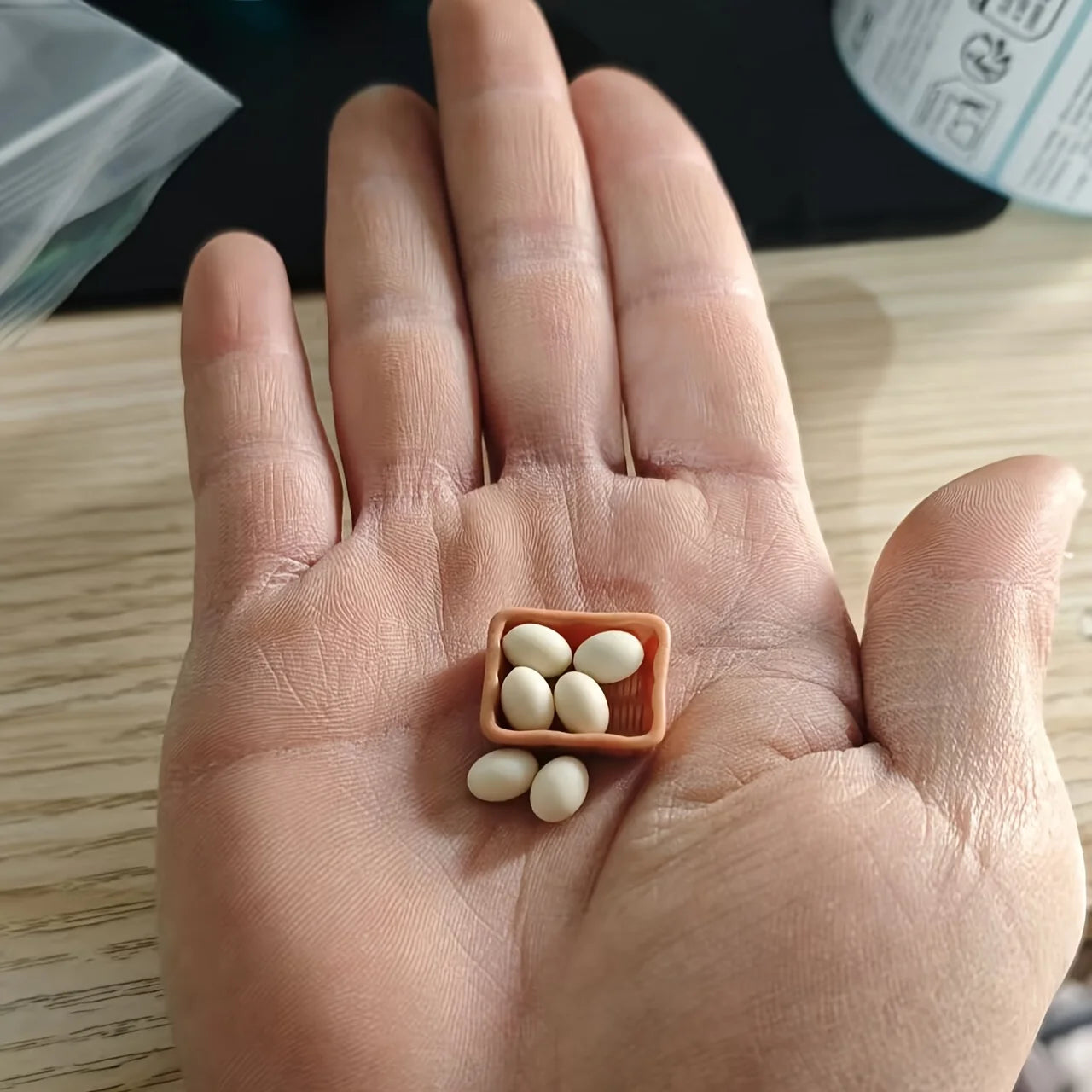 Miniature egg carton simulation decoration 1:12 dollhouse kitchen accessories shooting scene props, decorative ornaments Oasis Select