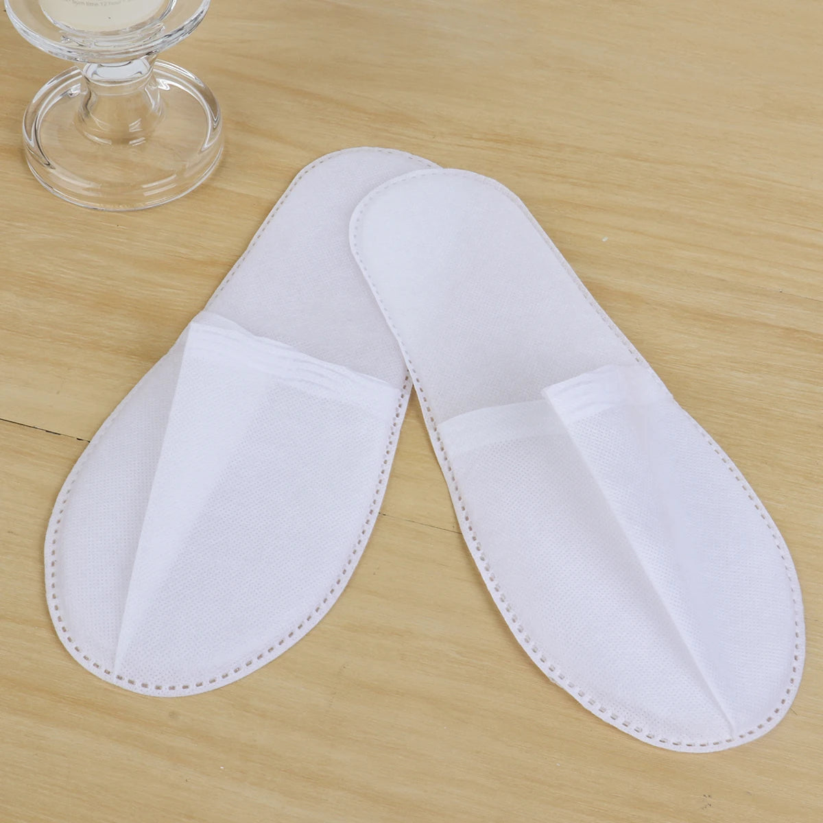 10/30/50 pairs of White Non Woven Disposable Slippers Travel Home Slippers Business Home Hotel Unisex Slippers Oasis Select