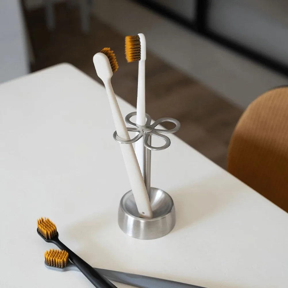 Creative Stainless Steel Toothbrush Holder Lucky Four-leaf Clover Toothbrush Holder Countertop Storage Rack Bathroom Accessories Oasis Select