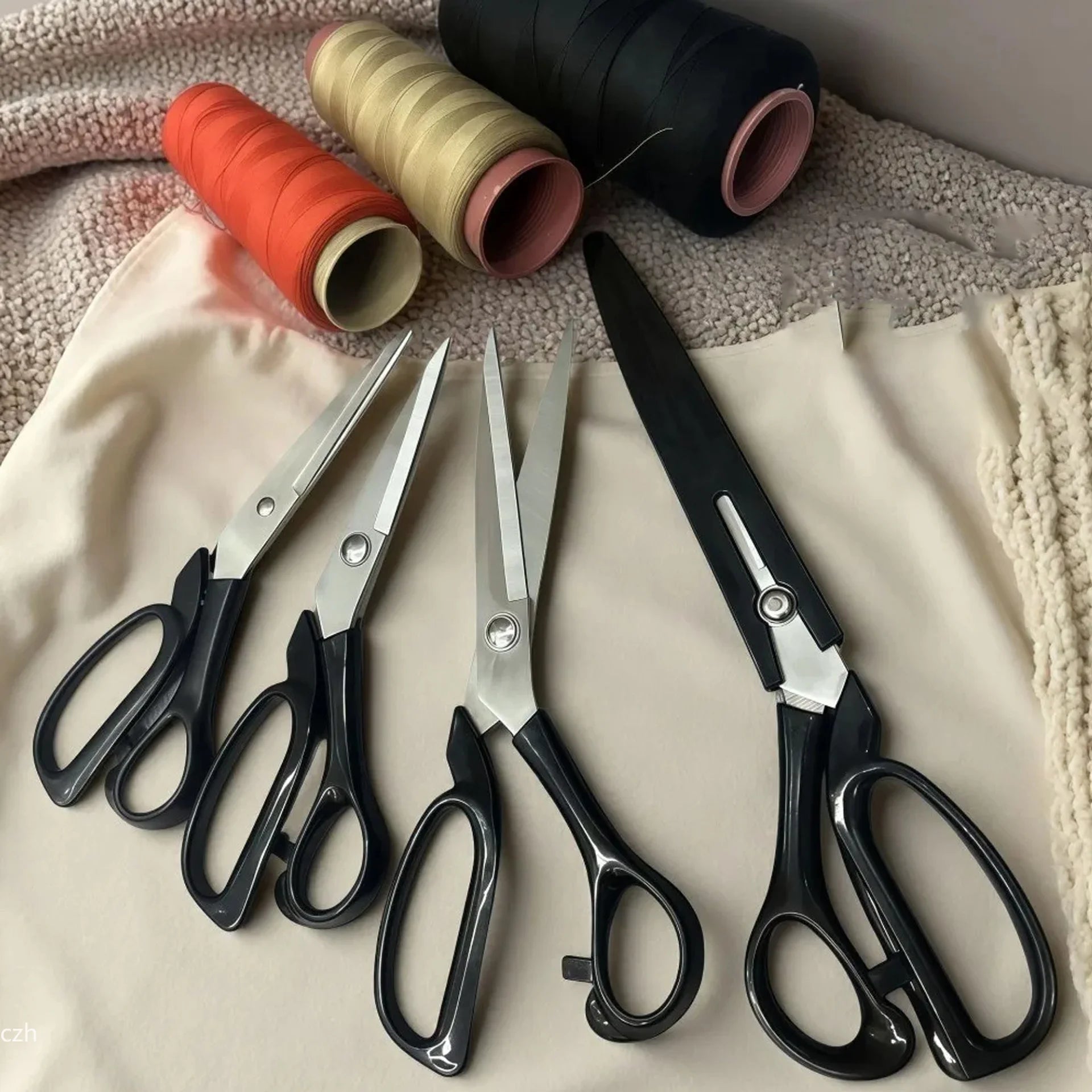 1Pc Fabric Scissors Professional 10/8 inch Heavy Duty Scissors for Leather Sewing shears for Tailoring Industrial Tailor Shears Oasis Select