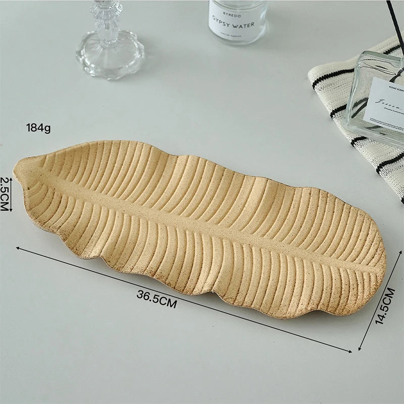 Creative DIY Painted Wooden Animal Sculptures - Horse, Rabbit, Cat, Giraffe- for decorative home accent Oasis Select A28
