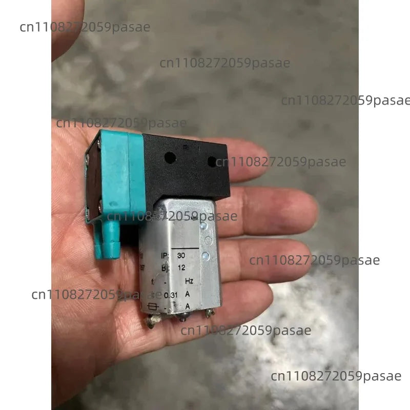 Miniature Diaphragm Liquid Pump PML5331-NF10 12V 3.7W