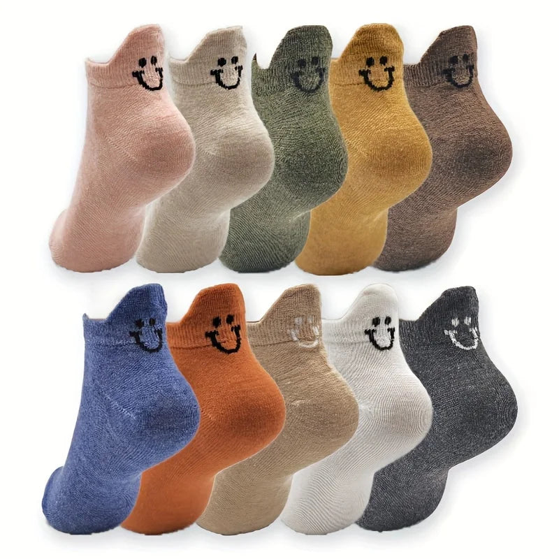 Kawaii Embroidered Ankle Socks for Women – 2 Pairs | Cute Style