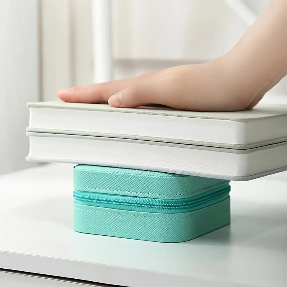 Mini Jewellery Box, Jewellery Organiser for Travel, Portable Jewellery Organiser, Storage Container for Earrings Necklaces Oasis Select