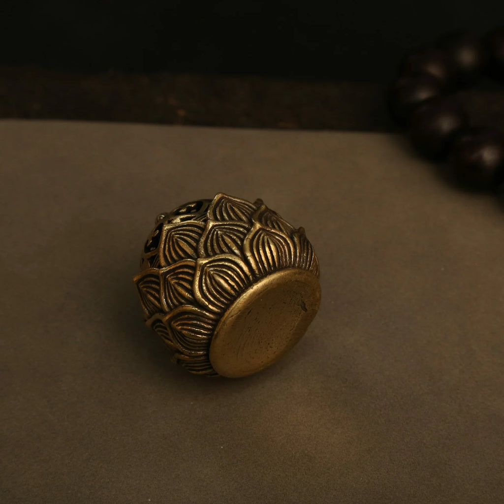 1PC Lotus Incense Cone Holder, Mini Asian Zen Decor, Small Flower Burner for Home Office Meditation Gift Oasis Select