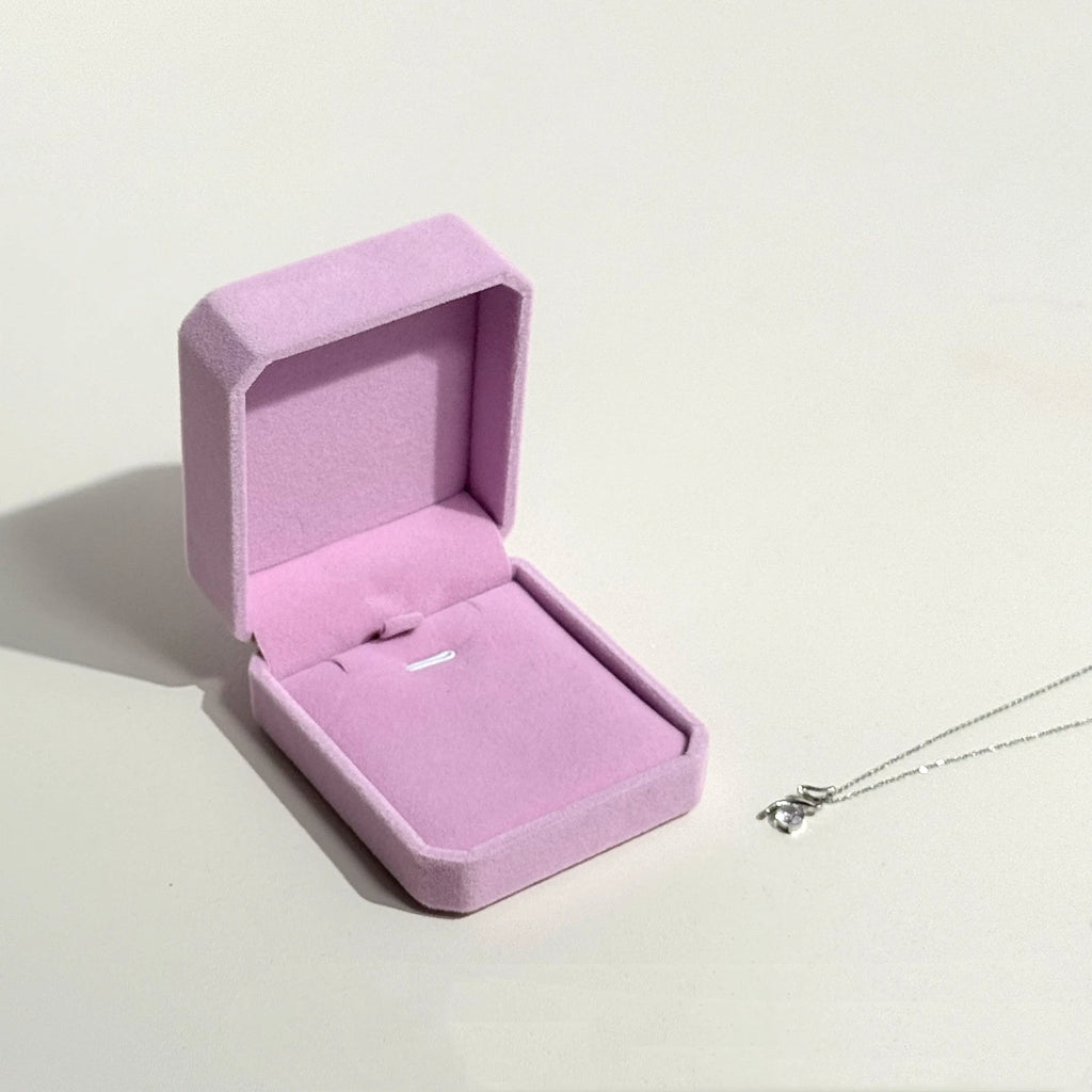 Velvet Necklace Pendant Gift Box – Soft Lined Jewelry Storage Case