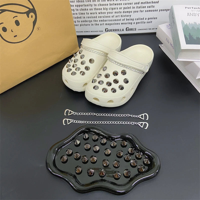 Fashionable shoe accessory set, made of metal, with a shoe chain clasp, removable, suitable for sandals and flip-flops. Oasis Select