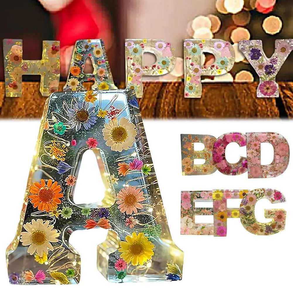 Floral Resin LED Letter Light – Dried Flower Night Lamp