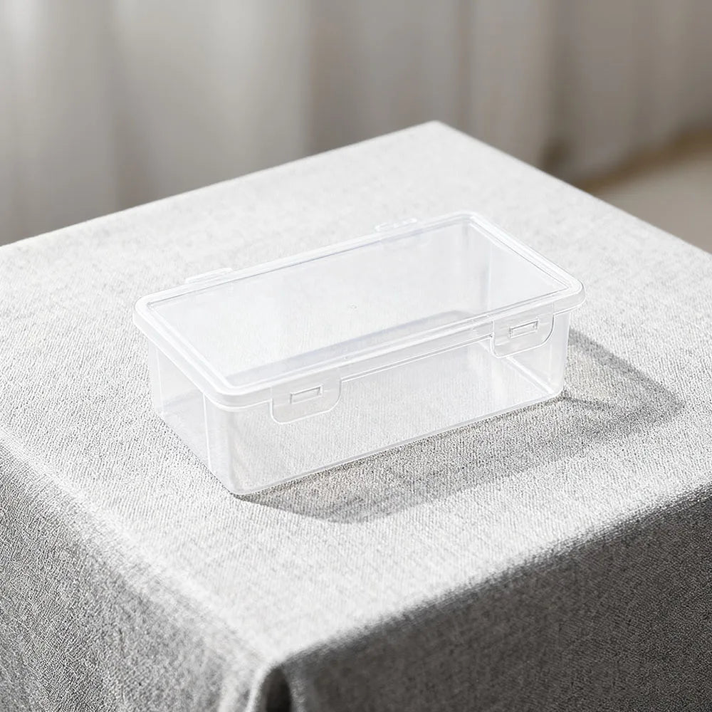 The white plastic storage box is tightly sealed, lightweight and durable, and is a multifunctional home storage tool. Oasis Select