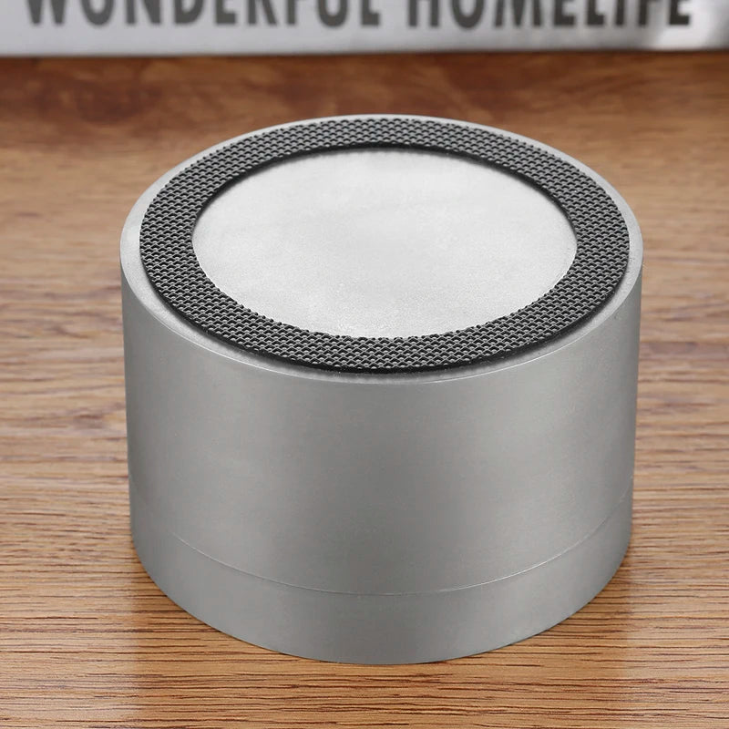 Stainless steel ashtray with cover European style creative personality trend home living room office anti fly ash ashtray Oasis Select