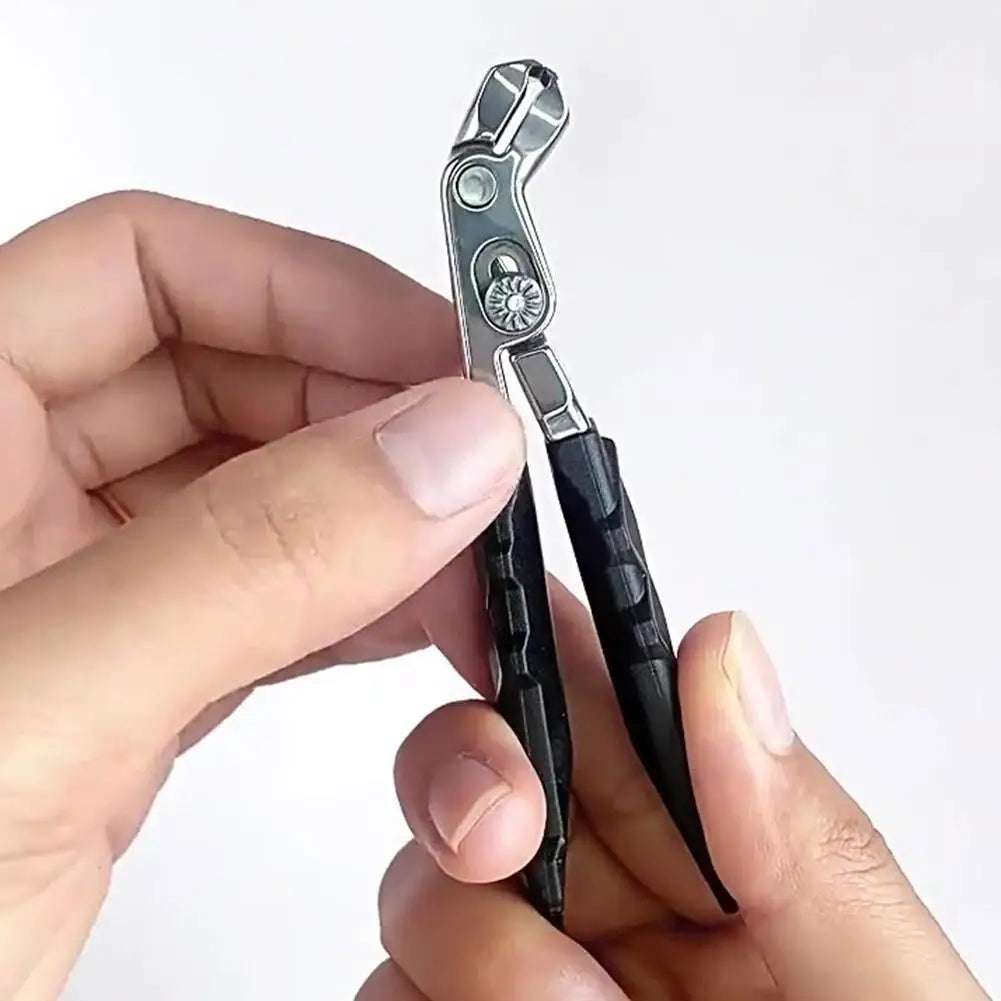 Anti-Splash Nail Clippers – Sharp Steel Manicure Tool