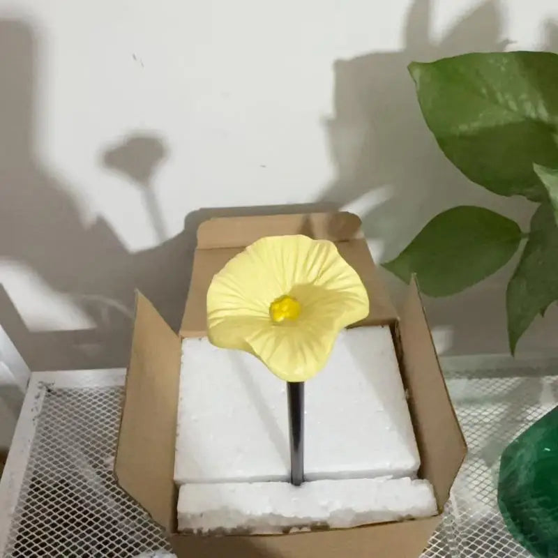 Outdoor Flower Design Bee Water Feeder Resin Portable Fountain for Gardens and Backyards Easy Refill Oasis Select Yellow