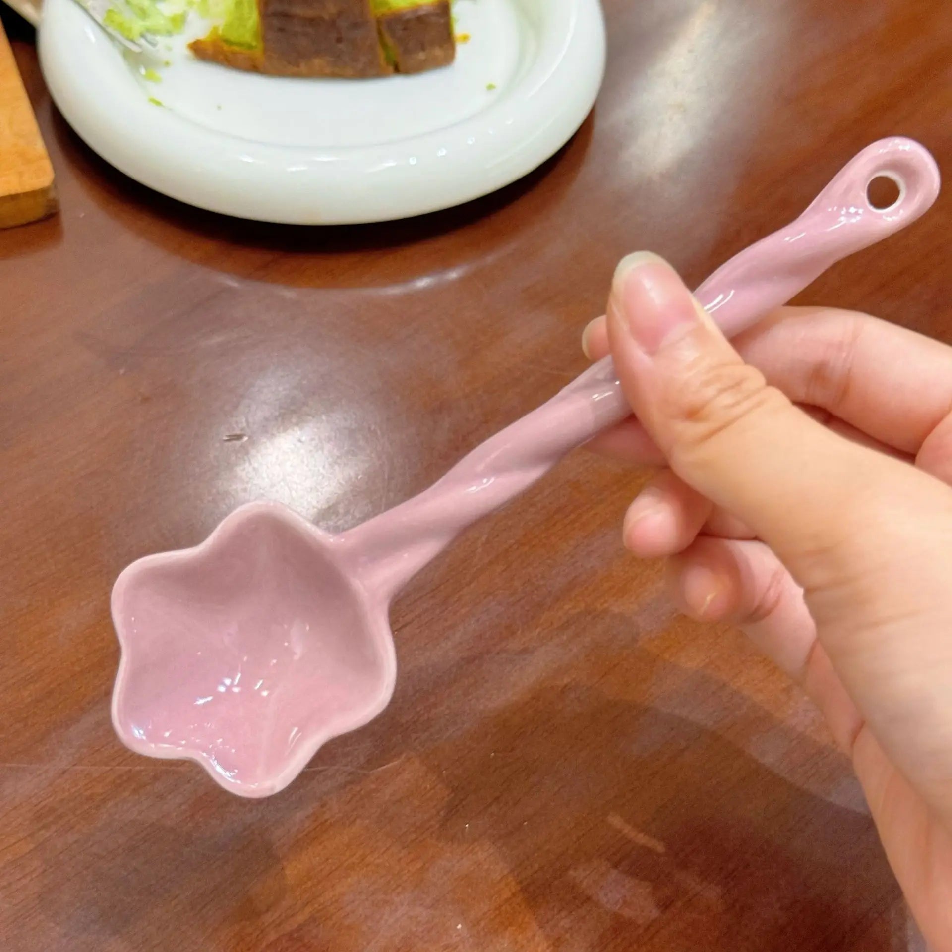Cute Twisted Star Ceramic Spoon For Girls Household Spoon, High-Value Exquisite Dessert Spoon Kitchen Tablewear Oasis Select Twist Star Spoon 2